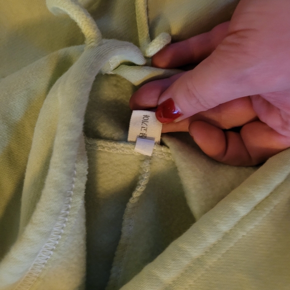 Kawaii lime green Frog Hoodie - Picture 7 of 7